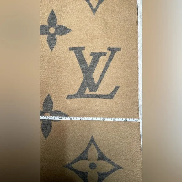 X..l scarf 🧣 - Picture 5 of 5